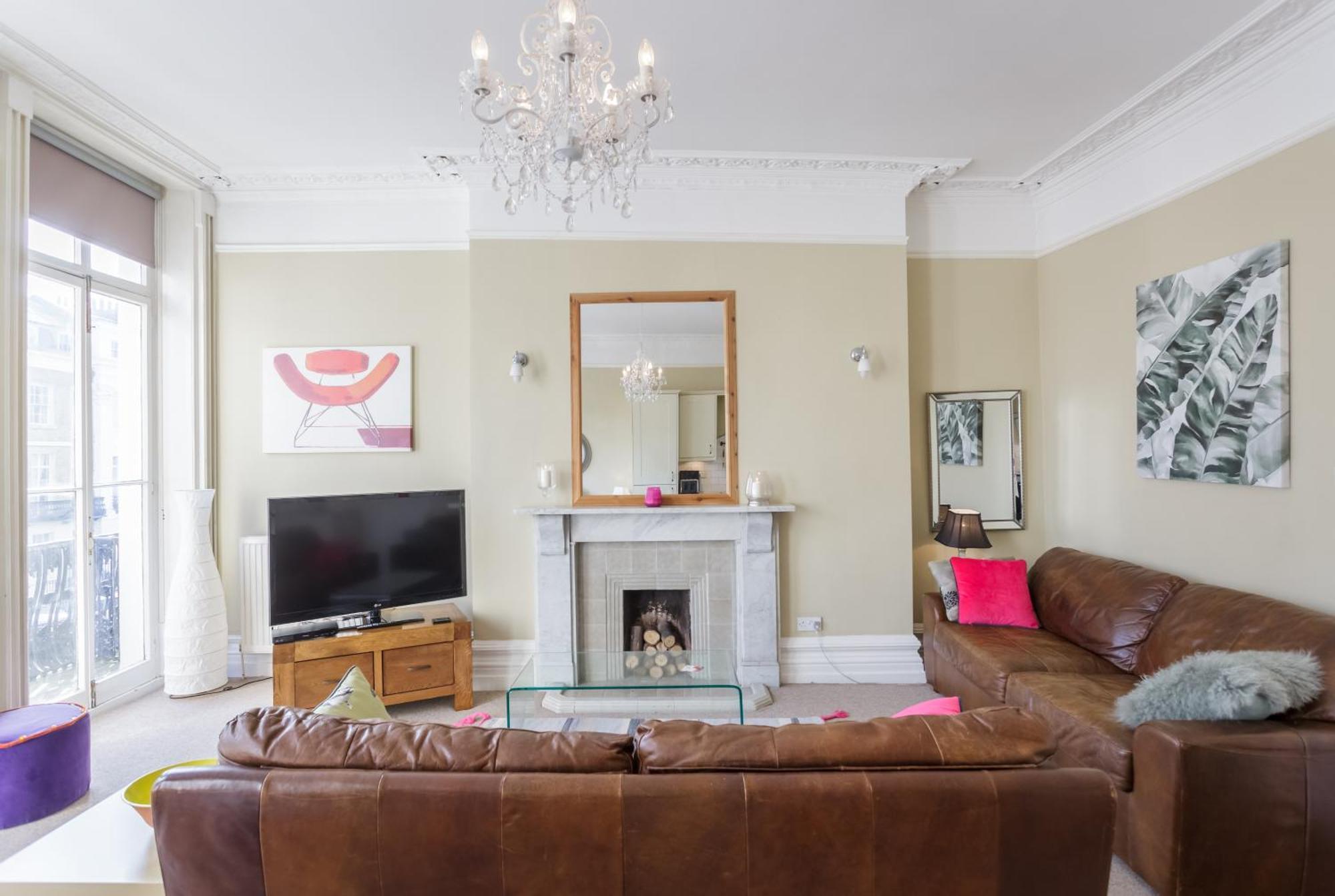 Burlington Beach Apartments Brighton Room photo